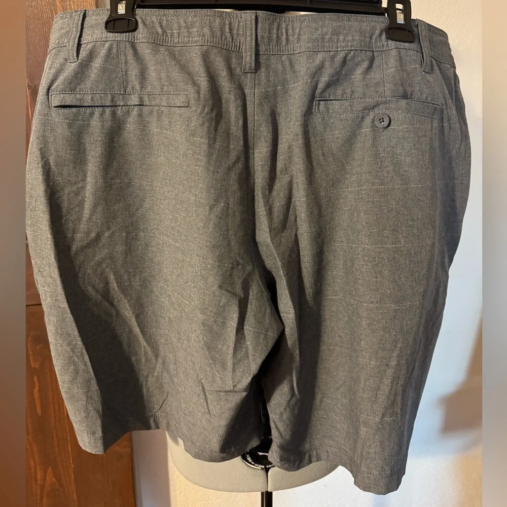 4 Pair Hang Ten Men's Everyday Hybrid Shorts in Black, Gray, Navy, and Khaki - Picture 9 of 13